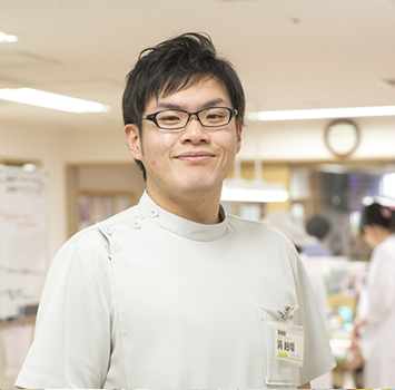 洞 赳 瑠薬剤師の写真